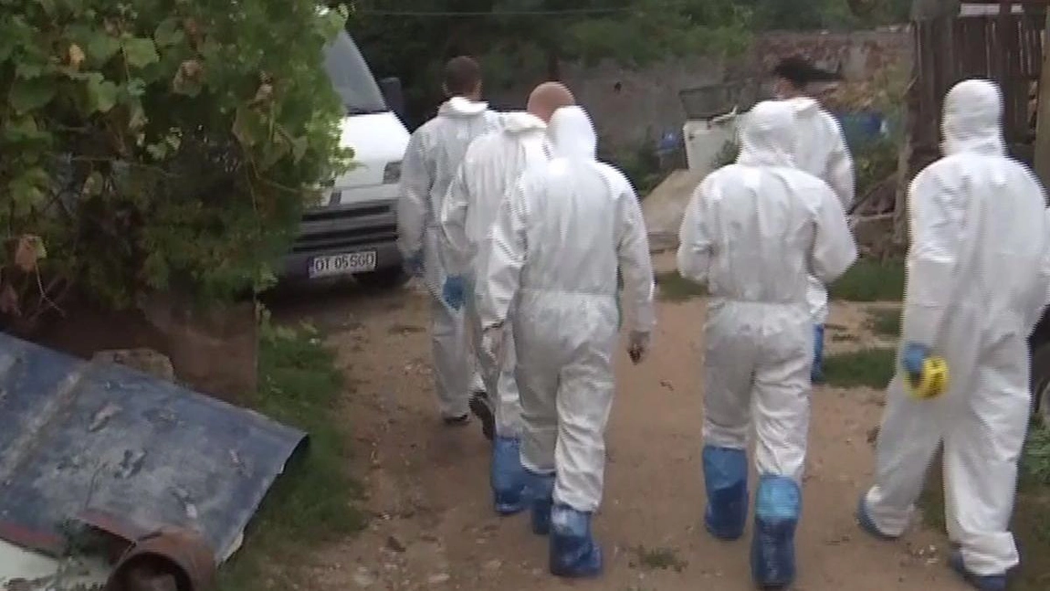 Mister în cazul profesoarei din Drobeta Turnu Severin găsită moartă alături de fiul ei! Sora respinge ipoteza crimei și sinuciderii