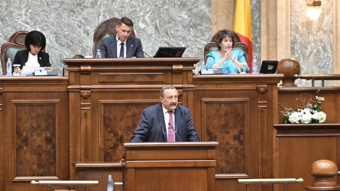 Prof. univ. dr. ing. Dan Cașcaval, senator și rector TUIASI: „Am votat moțiunea pe educație ca un dascăl, nu ca un om politic”