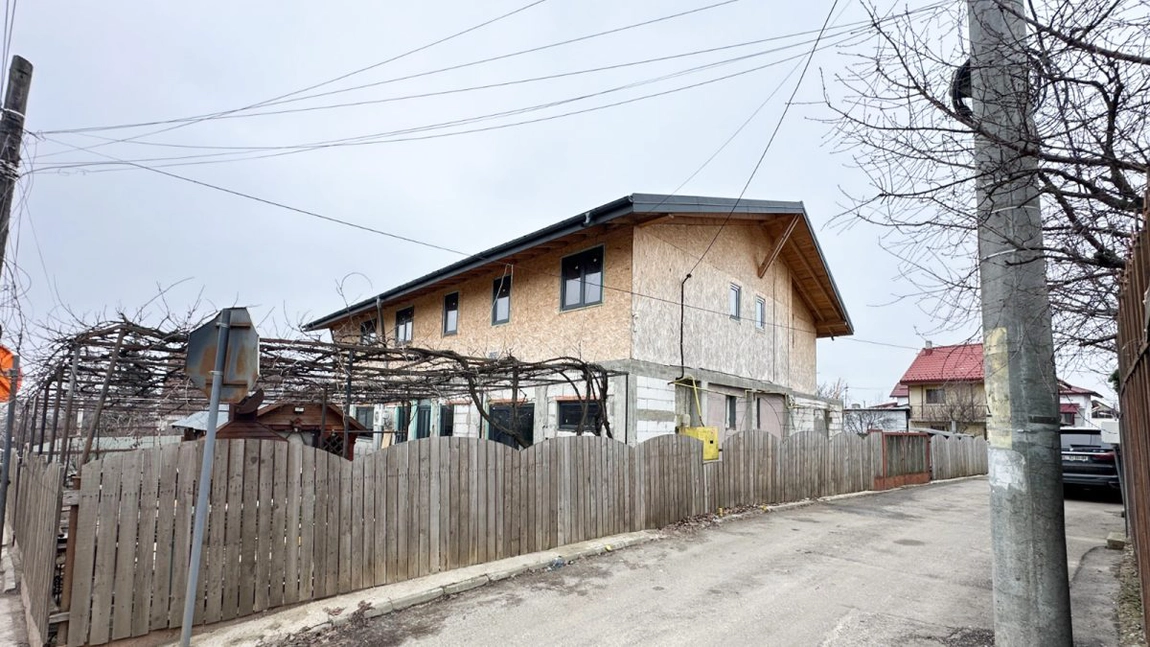 O femeie din Iași și-a extins locuința, iar acum trebuie să demoleze totul. Decizia a fost luată de către judecători deoarece nu exista autorizație de la primărie