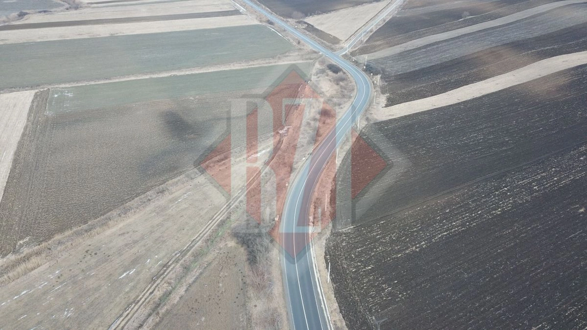 Imagini din dronă de la locul accidentului mortal de la Ciortești. Un segment de drum drept unde șoferii accelerează, apoi urmează curba morții - VIDEO