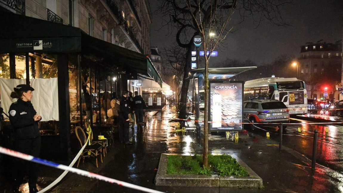 S-au tras focuri de armă! Un bărbat a atacat și a amenințat un șofer de autobuz