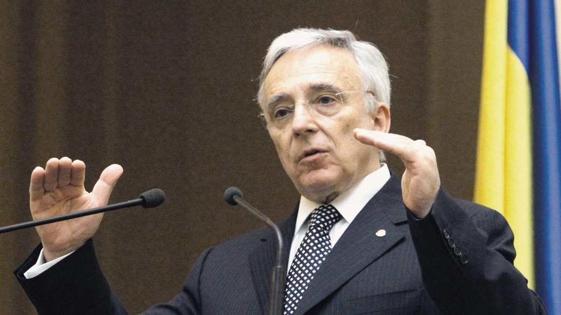 Mugur Isărescu consideră că românii câștigă suficient! Guvernatorul BNR avertizează că nu este momentul pentru creșteri de pensii și salarii