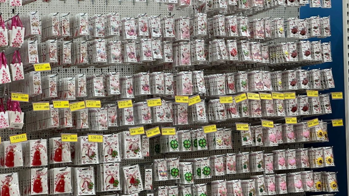 Au apărut primele comenzi pentru mărțișoare în Iași. Adelina Bortă, artizan: „Modelele se pot personaliza și sunt realizate din lut polimeric”