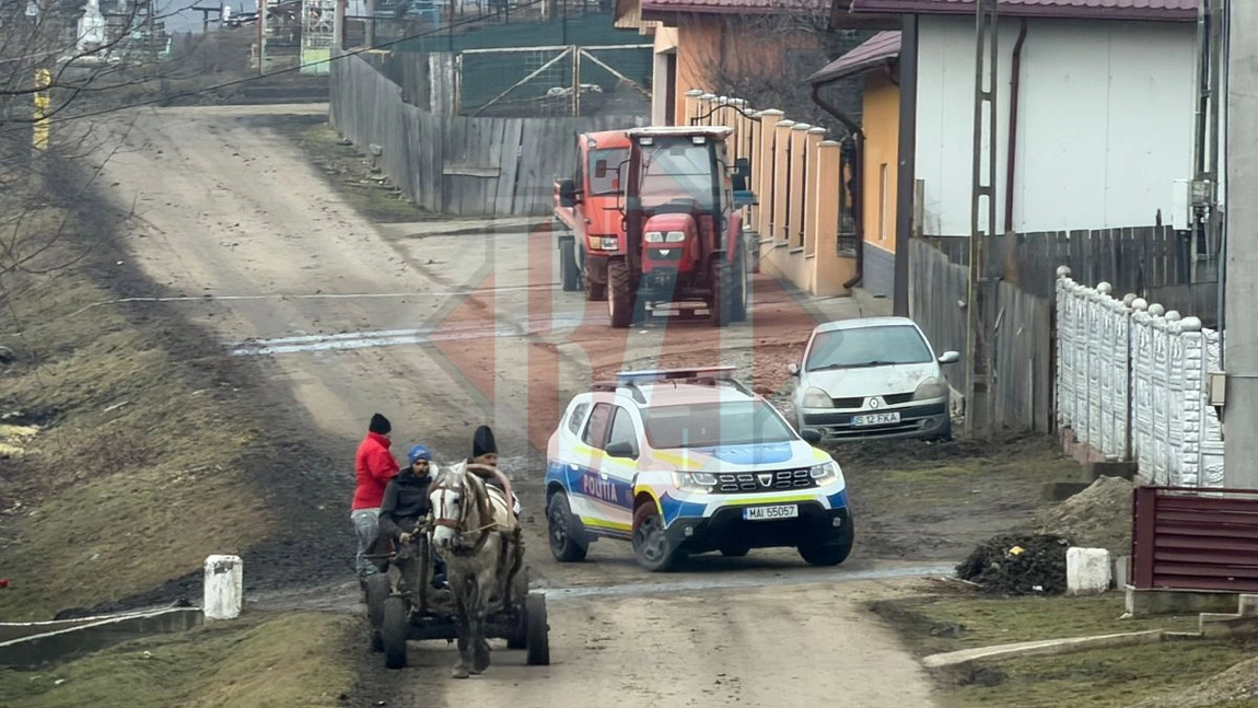Poliția patrulează prin satul Zmeu, comuna Lungani, după ce localnicii spun ca sunt terorizați de persoane mascate. IPJ Iași: „A fost întocmit dosar penal”
