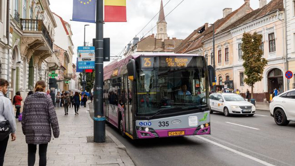Scene șocante într-o stație de autobuz! Un minor în vârstă de 17 ani a înjunghiat un alt adolescent!