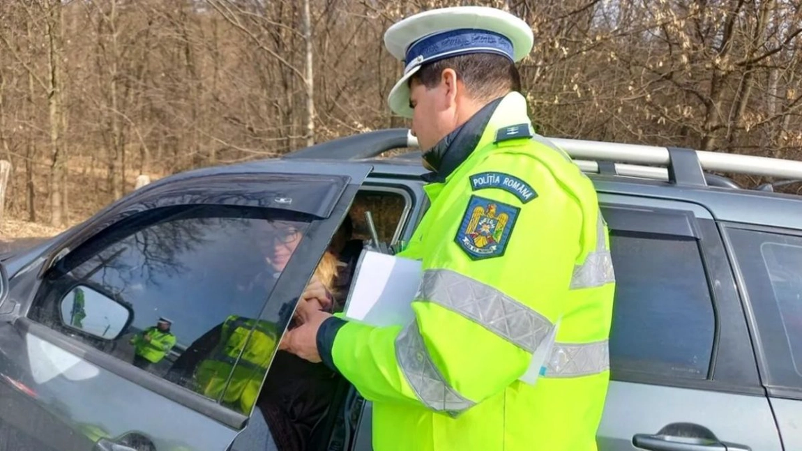 Greșeala făcută de șoferi care îi lasă pietoni dar se aleg și cu amendă de 1620 de lei. Ce spune legea și cum poți evita sancțiunile