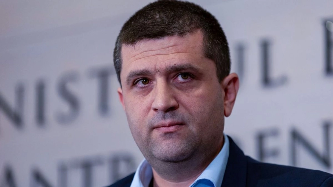 Radu Miruță, prins cu minciuna. Declarații false și minciuni în CV