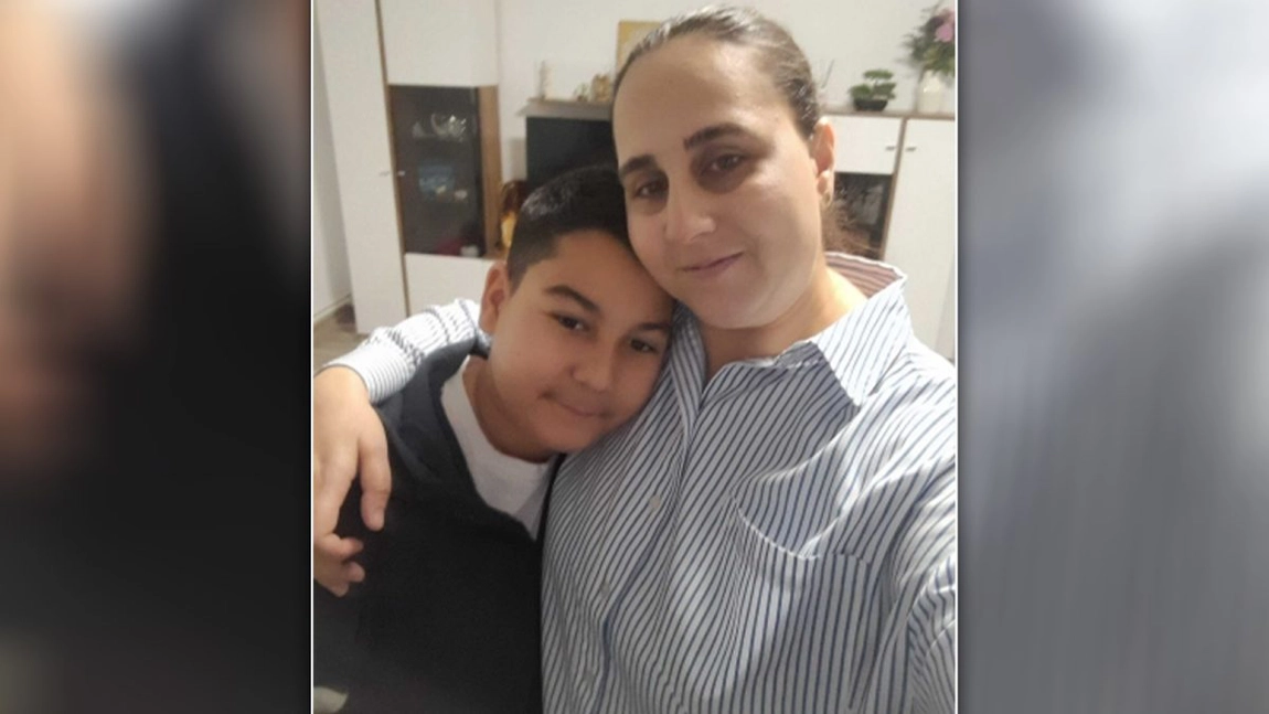 Raluca Nicoleta Radu, mamă a doi copii, luptă cu paralizia și are nevoie urgentă de ajutor. Femeia are nevoie de 55.000 de euro pentru un tratament care poate ține boala sub control