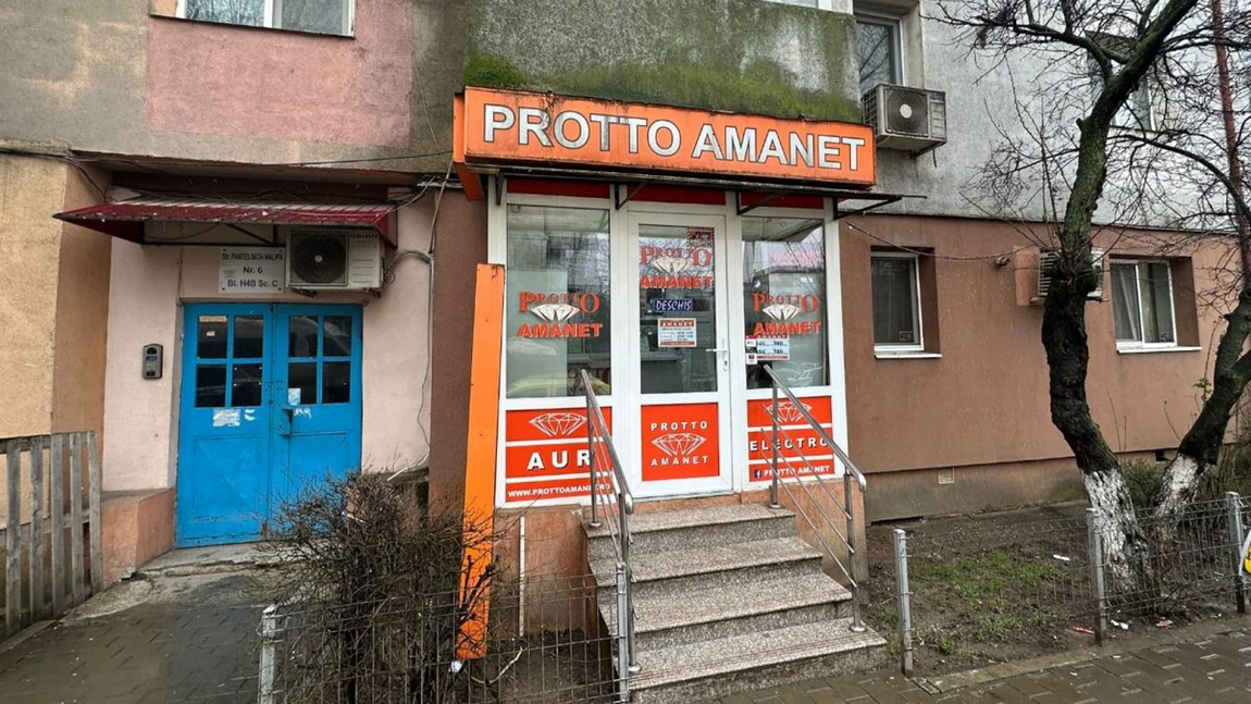 Un client a fost păcălit de Protto Amanet din Iași! Bărbatul a amanetat aur, dar a avut parte de o surpriză când s-a dus să îl ridice: „Mi-a pus capac”