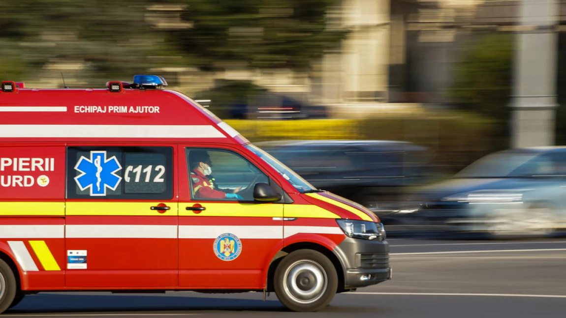 Incident grav la o școală din Bistrița-Năsăud! S-a aruncat în gol din cauza unei note mici