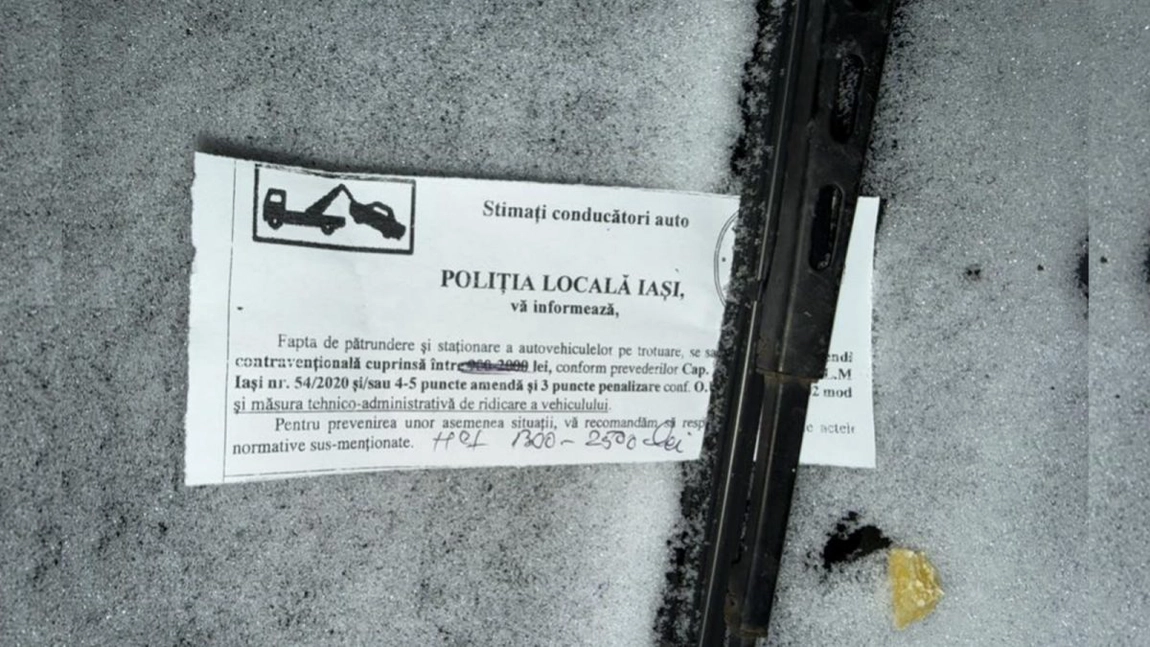 Șoferii din cartierul Mircea cel Bătrân din Iași, avertizați de către polițiștii locali. Ce amenzi riscă pentru parcarea pe trotuar