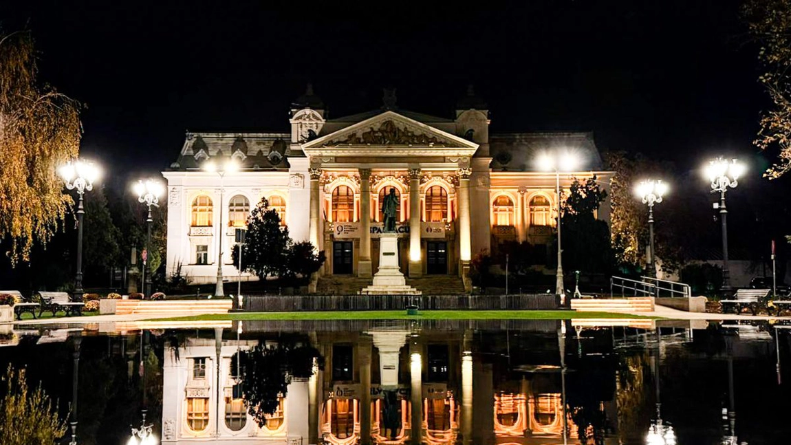 Astăzi, la Teatrul Național, are loc premiera spectacolului „NELSON”, o comedie așteptată cu interes de publicul ieșean. Din distribuție fac parte nume sonore ale teatrului românesc