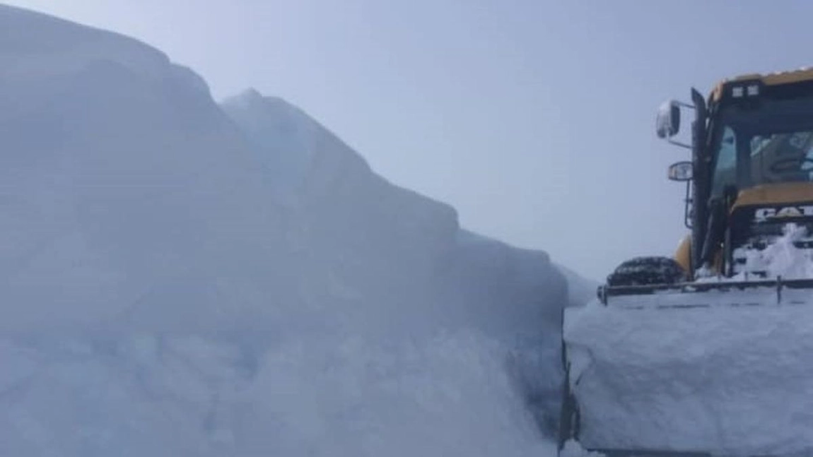 Atenție, șoferi! Vreme extremă cu polei, viscol și zăpadă până joi dimineață