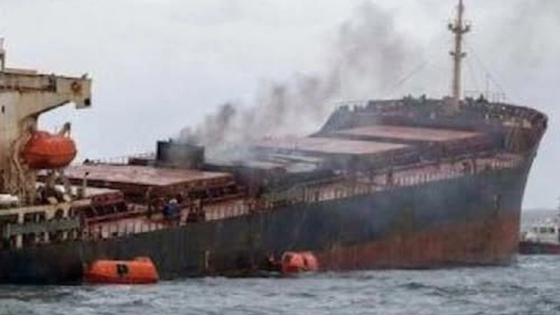 Vapor românesc atacat în Strâmtoarea Ormuz: incendiu masiv și căpitan grav rănit