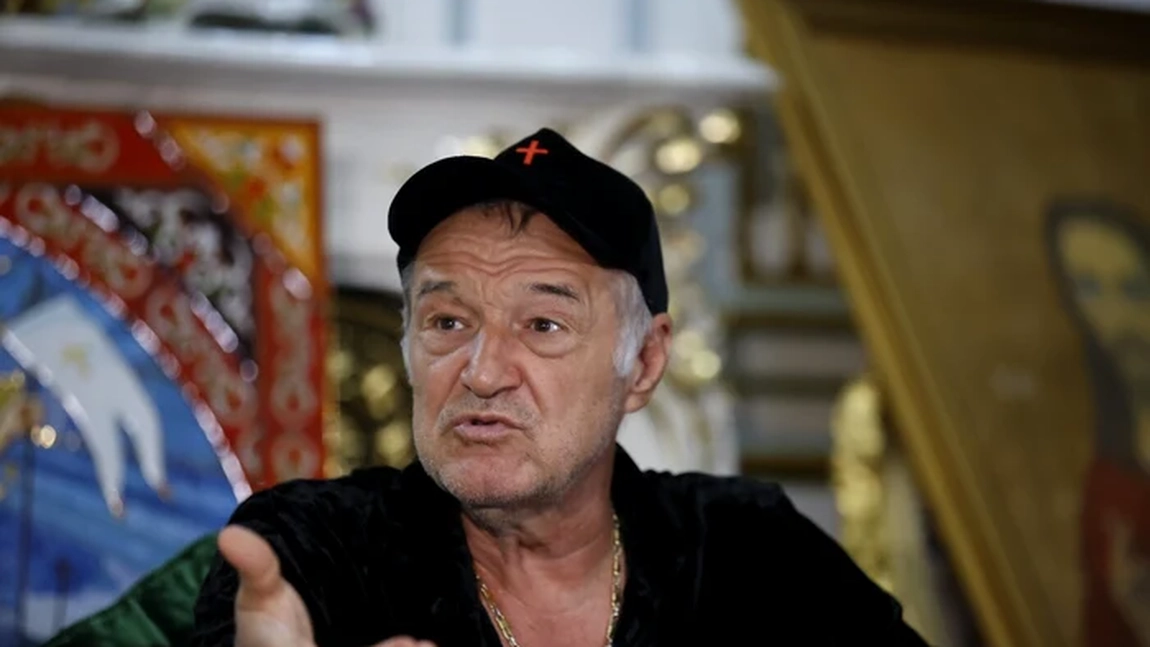 Gigi Becali, surprins când retrage bani de la bancă. Ionuț Luțu a cărat numerarul într-o pungă mare de cumpărături