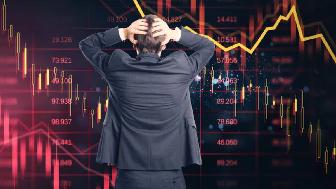 Războiul din Orientul Mijlociu lovește în economia globală! Prețul petrolului sare în aer, iar prețul aurului crește!