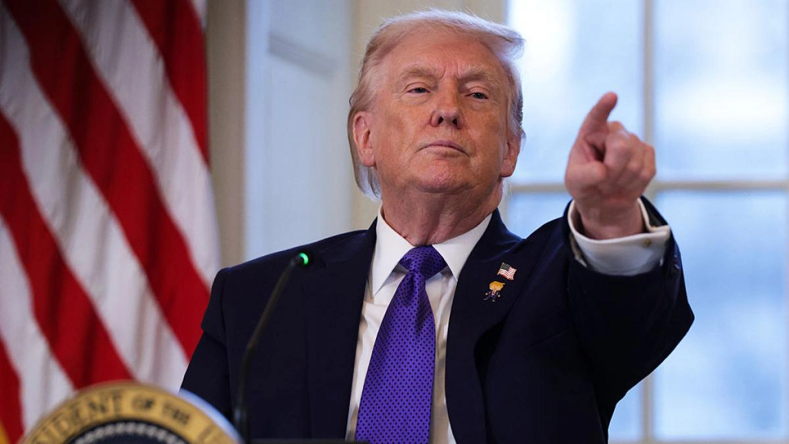 Donald Trump amenință Iranul: „Va fi lovit foarte puternic astăzi”