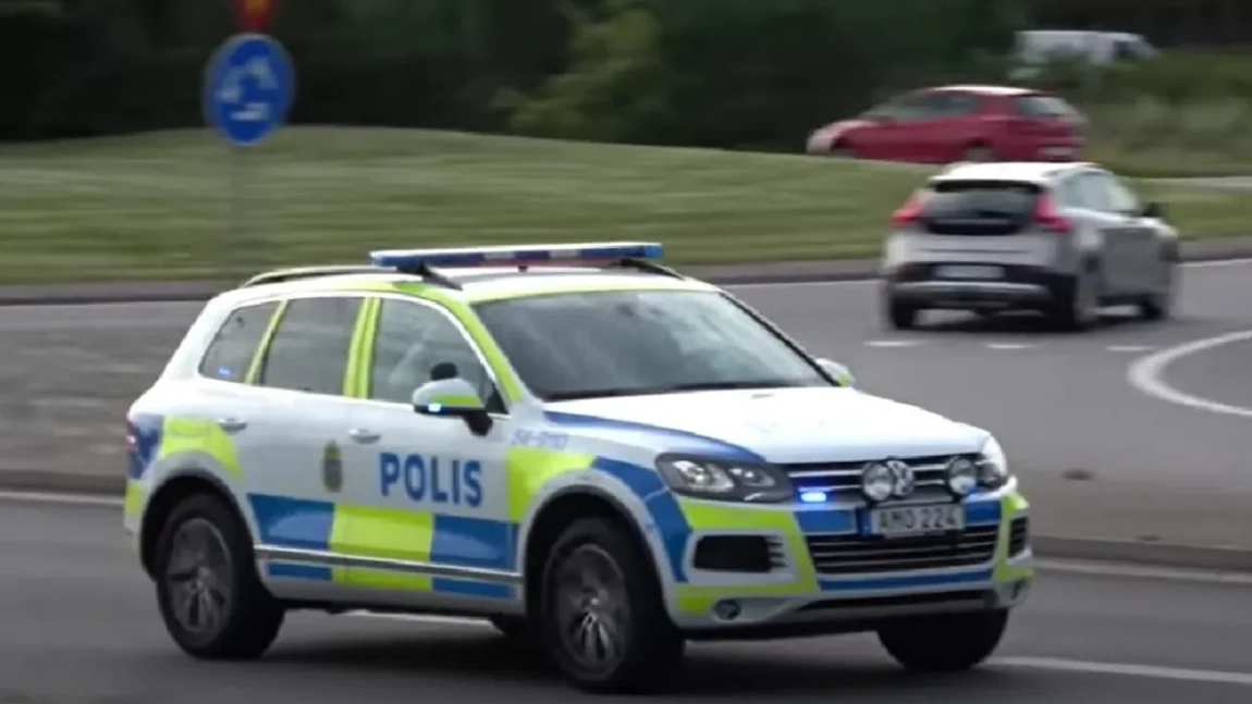 Un copil de 14 ani a furat un autobuz și a trecut granița nestingherit