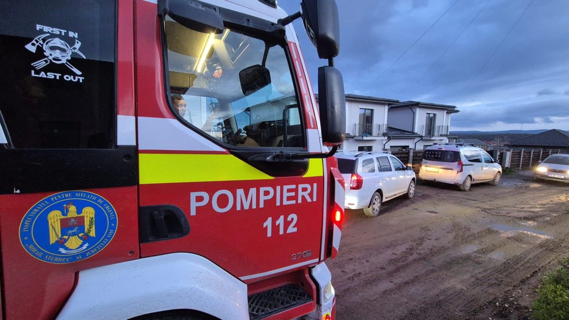 Incendiu la o locuință în Valea Adâncă, comuna Miroslava