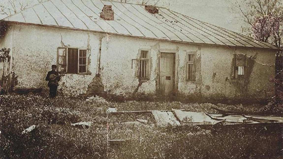 Unde se află casa lui Mihai Eminescu? Iată de ce aceasta a fost demolată și reconstruită!