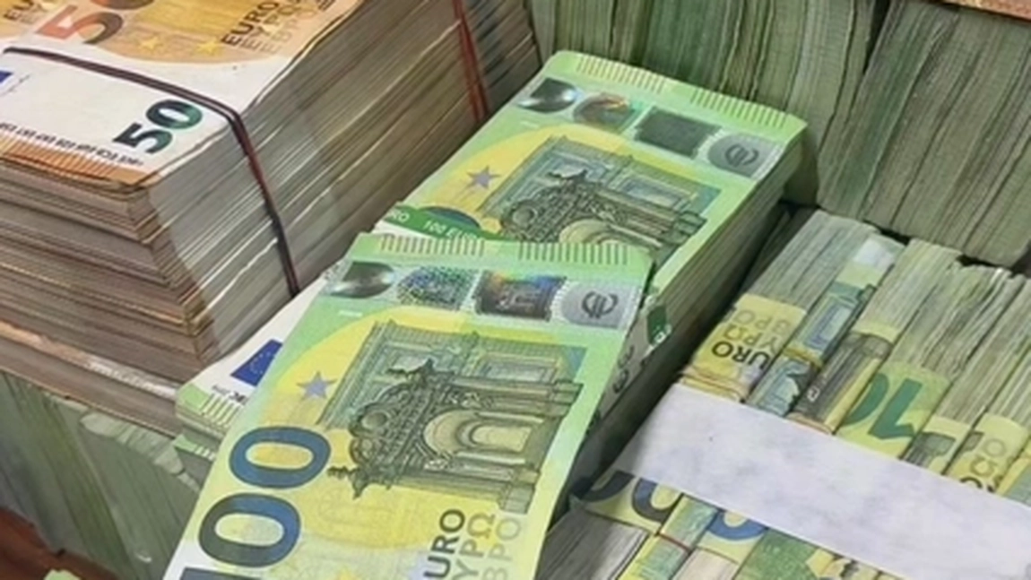 Cât vine 1000 de euro în lei? Află câteva strategii pentru un schimb valutar avantajos!