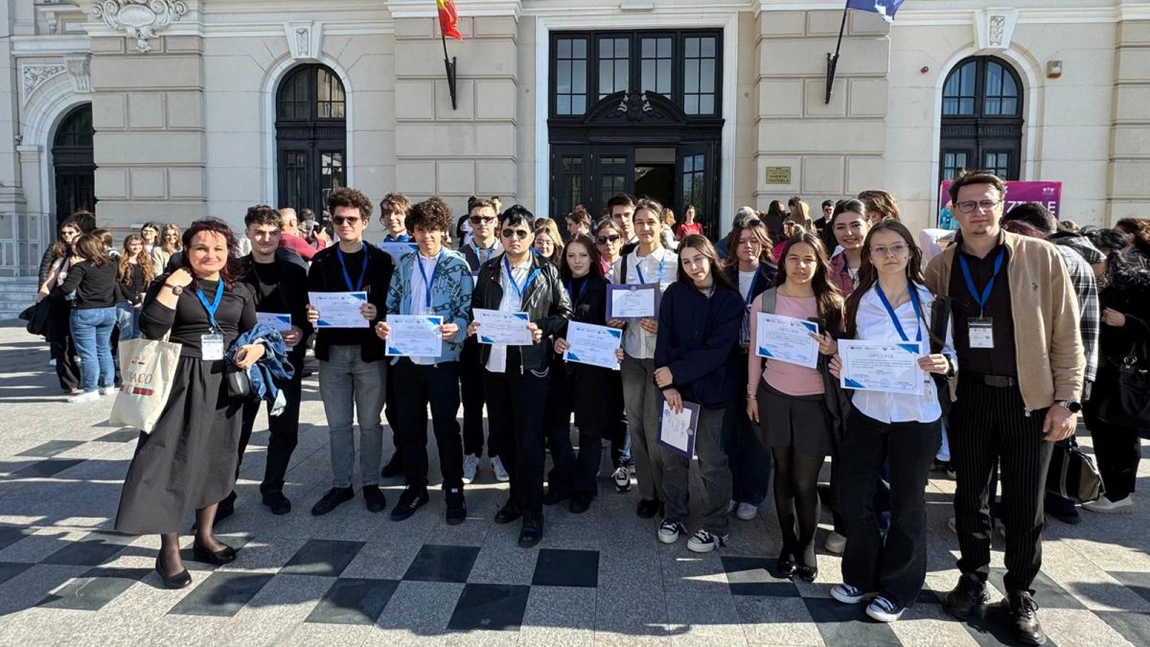 Elevii din județul Iași au obținut rezultate remarcabile la Olimpiada Națională de Biologie 2026. Două eleve pe podium și mai multe mențiuni