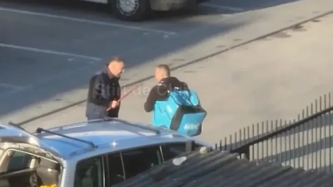 Atac violent în Cluj-Napoca: livrator lovit cu ranga și la un pas să fie călcat de mașină