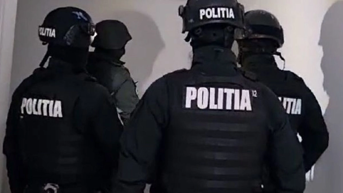 O tânără din Iași și-a înjunghiat iubitul! „El a început să mă bată! M-a tăiat cu cuțitul!”