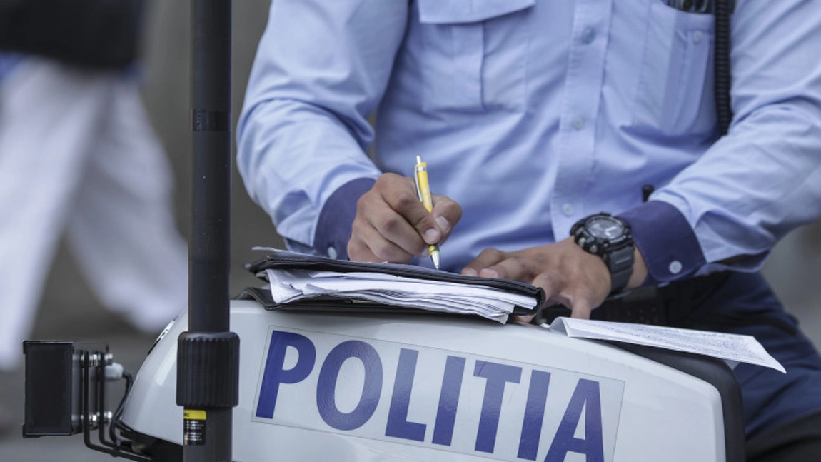 Amendă de 500 de lei pentru tinerii care fac asta în public! Mulți au încălcat legea până acum! 