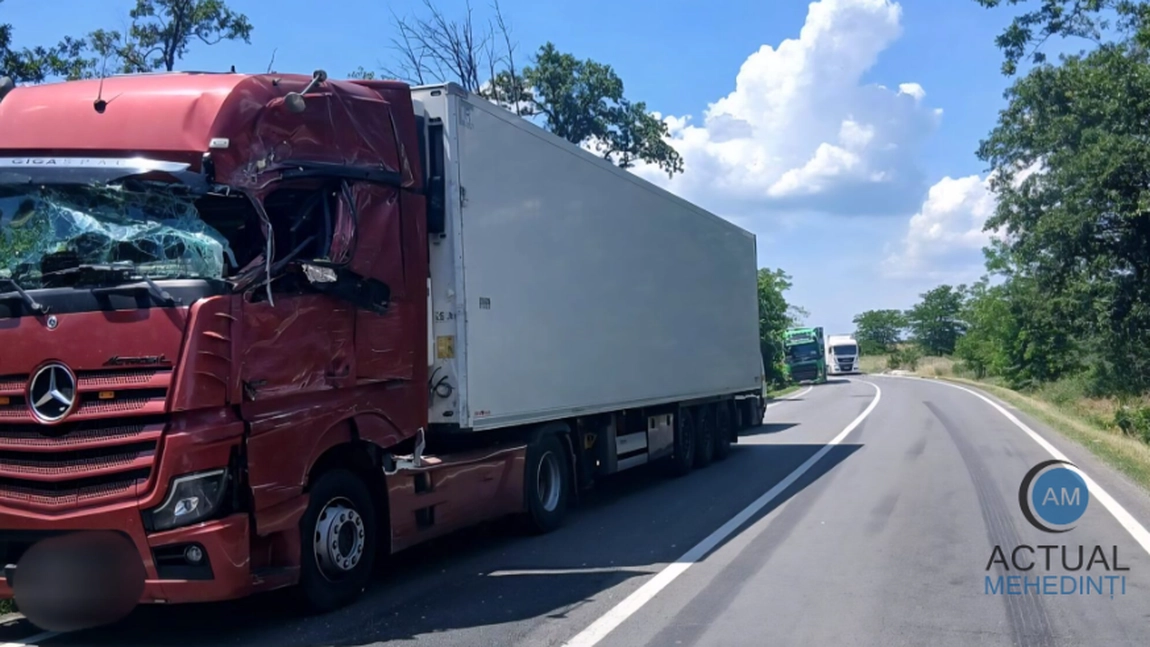 Accident grav pe DN 56A, în localitatea Bucura! Două camioane și un autoturism implicate