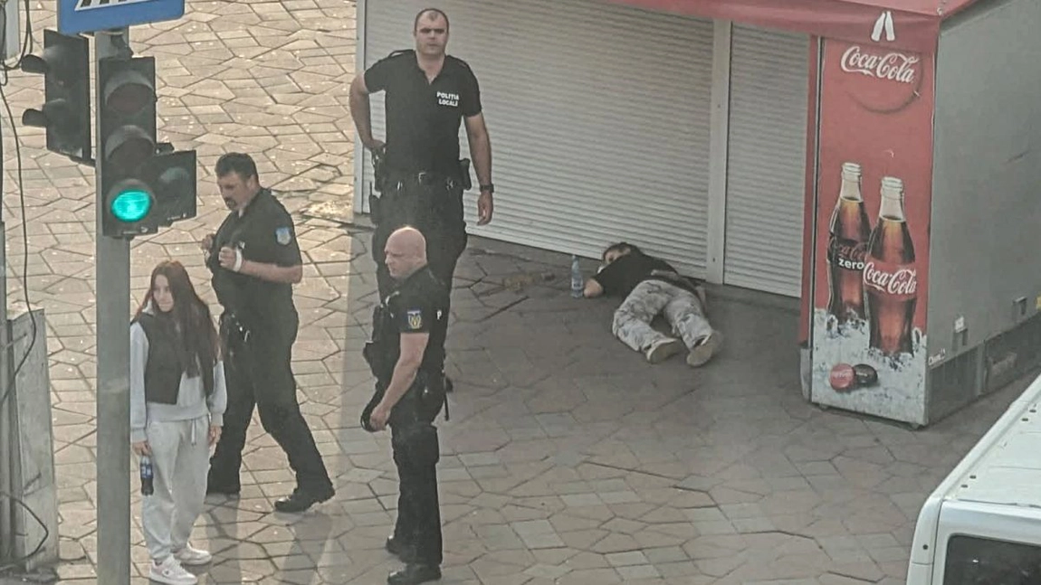 O adolescentă de 14 ani s-a prăbușit subit pe o stradă din Iași! Polițiștii au găsit-o întinsă pe trotuar, în stare gravă