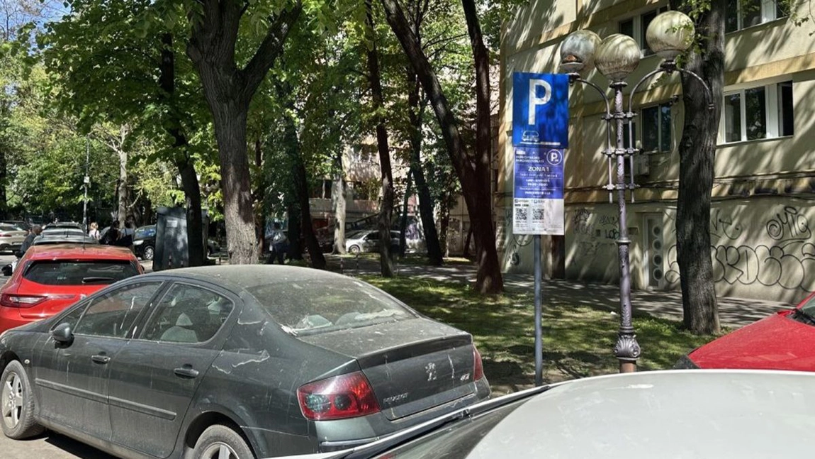 Locuri de parcare disponibile pe mai multe străzi din Iași! Primăria organizează noi licitații pentru închirierea acestora