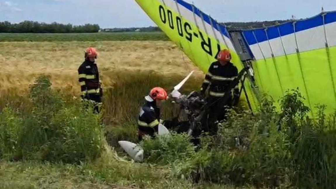 Incident grav în Argeș! Un planor a aterizat forțat, iar pilotul rănit a fost preluat de urgență de echipaje