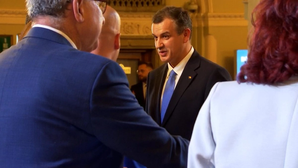 Eugen Tomac nu are voturile de premier, iar PSD vine cu varianta Grindeanu. „Ia, tată, fă guvernul”
