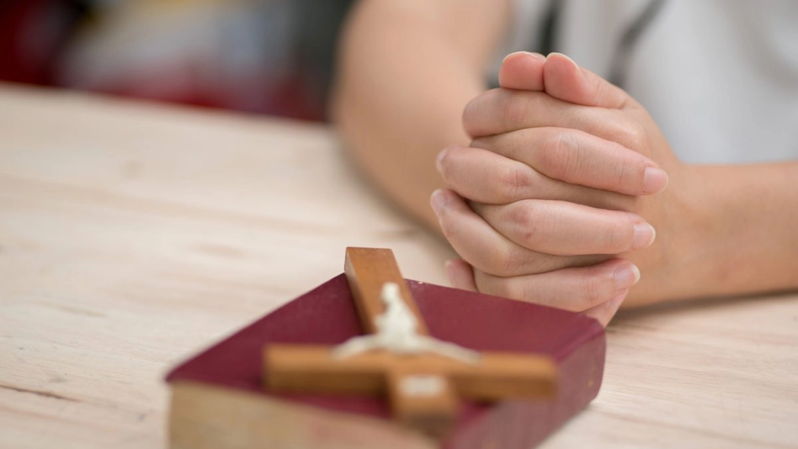 USR aprinde un nou scandal! O deputată îi îndeamnă pe părinți să renunțe la ora de Religie: „Haideți, că ne-am prostit destul!”