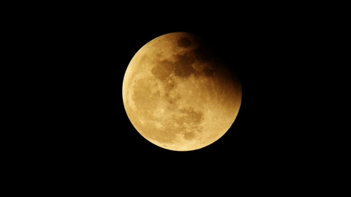 Eclipsa spectaculoasă de Lună în această noapte. Fenomenul astronomic va fi vizibil și din Europa