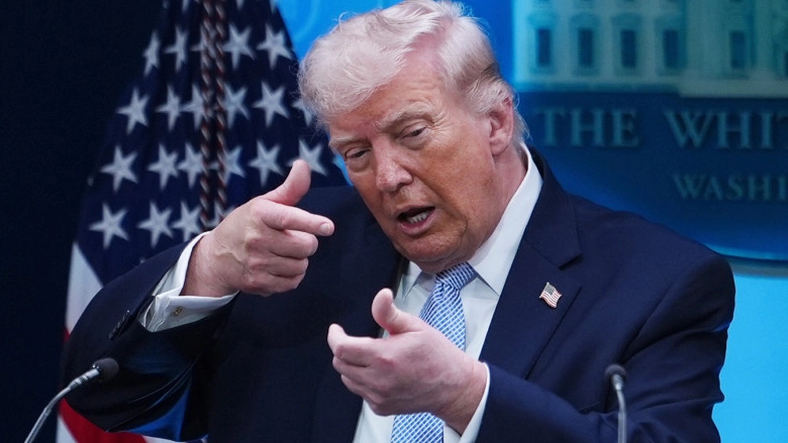 Donald Trump lovește din nou în imigrație: ordin pentru blocarea „turismului de naștere” și restrângerea cetățeniei