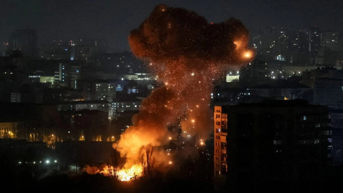 Infern în Kiev după atacul masiv al Rusiei cu rachete balistice. Capitala Ucrainei, lovită cinci zile consecutive cu drone