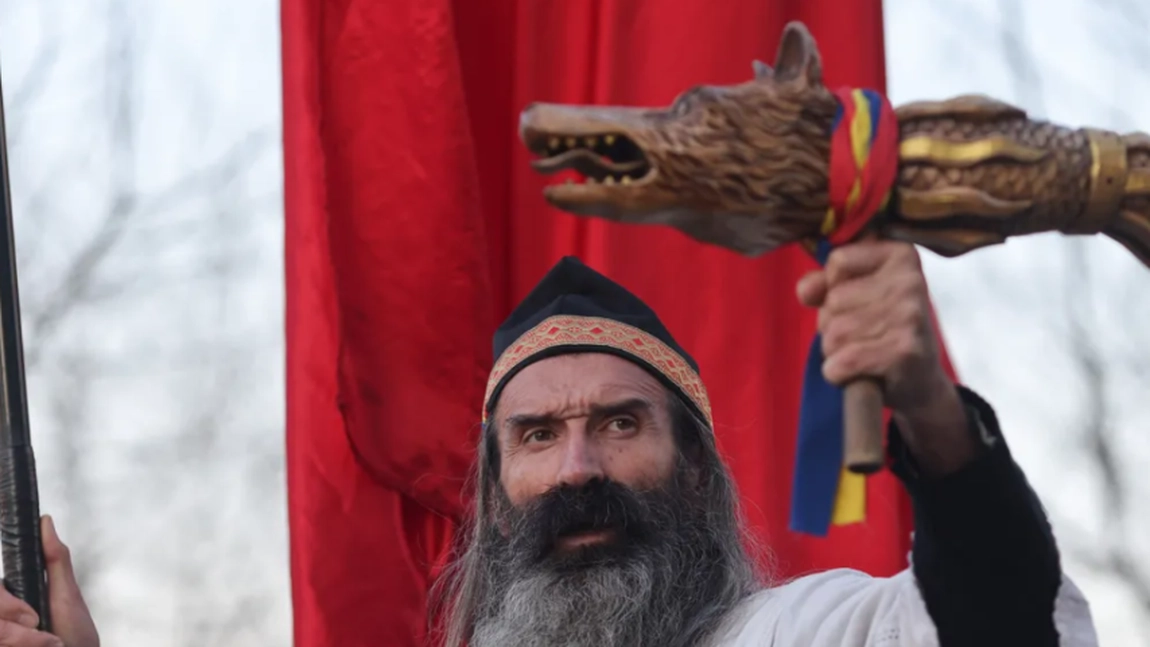 Cezar Avrămescu, „Stegarul Dac”, reținut pentru 24 de ore. Este acuzat de ultraj