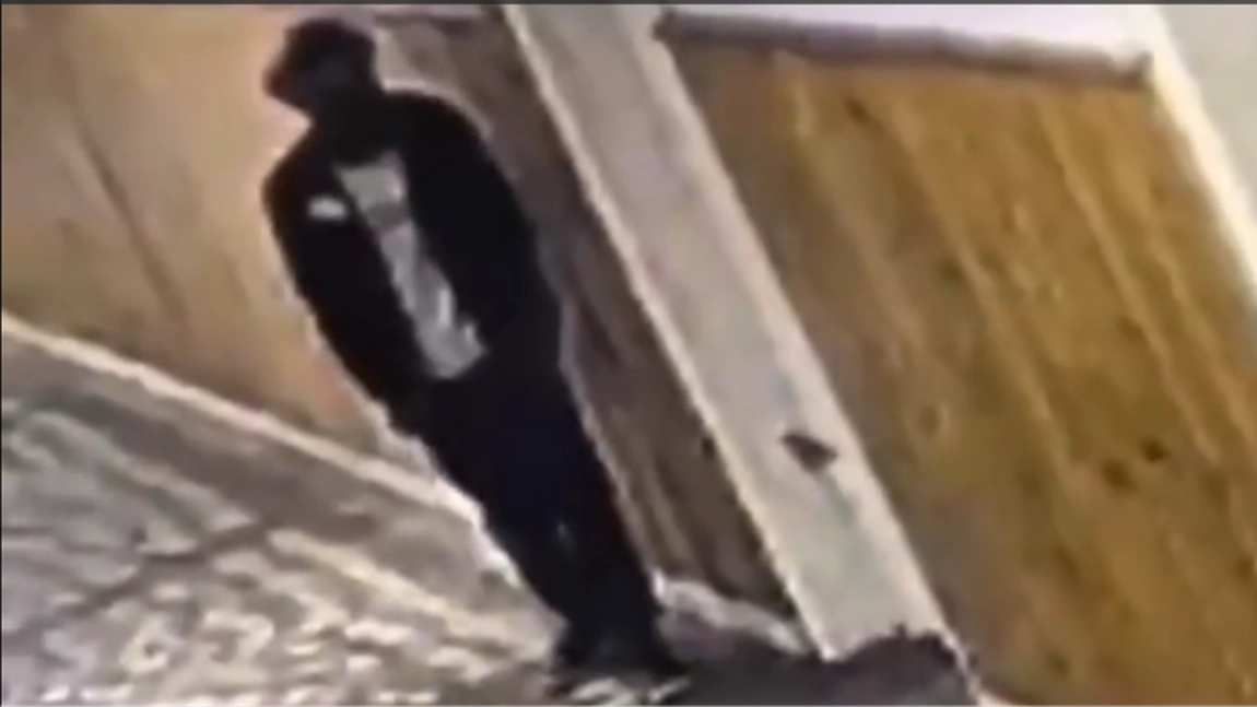 Imagini terifiante de pe camerele de supraveghere: Atacul violent cu cuțitul de la Școala Gimnazială Ștefan cel Mare - VIDEO