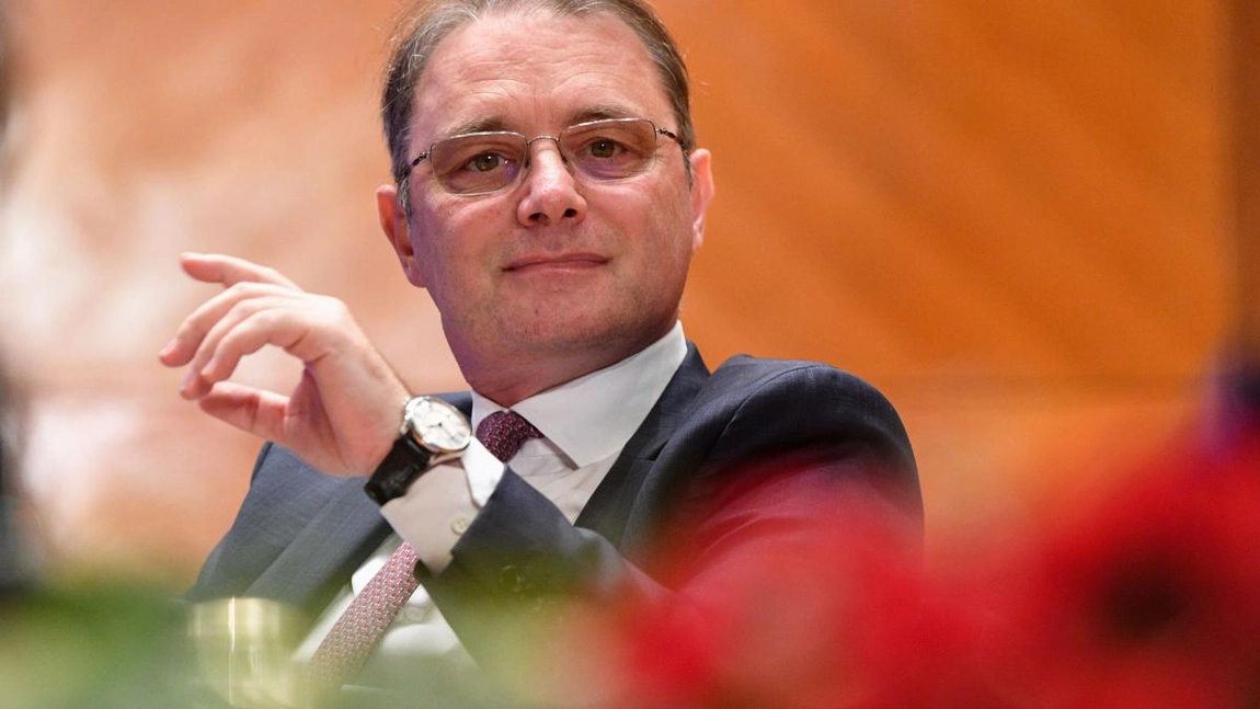 Luca Niculescu vrea să conducă Guvernul până în 2028! Anunțul despre programul de guvernare și lista miniștrilor