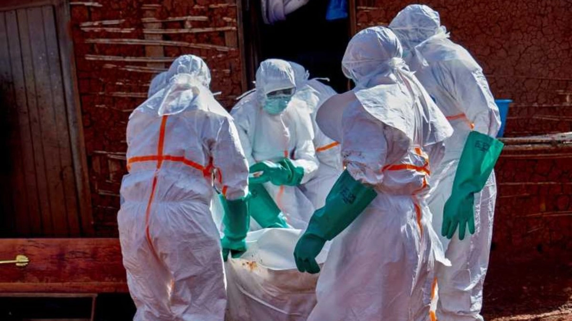 Alertă de epidemie la nivel mondial! Ebola s-a extins în Nigeria, cea mai populată țară din Africa