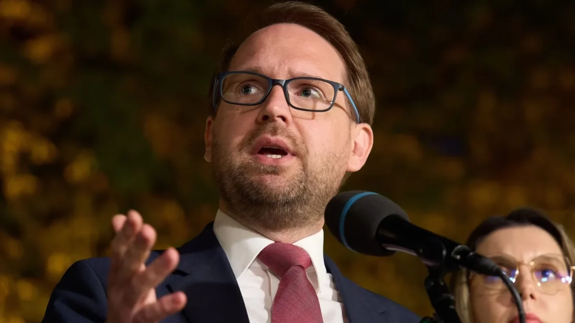 Dominic Fritz atacă varianta Guvernului tehnocrat: „Va fi pus în geam, ca să arunce oamenii cu roșii și ouă”