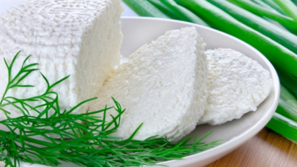 5 motive pentru a consuma urda mai des. Vezi si cu ce alimente o poti asocia