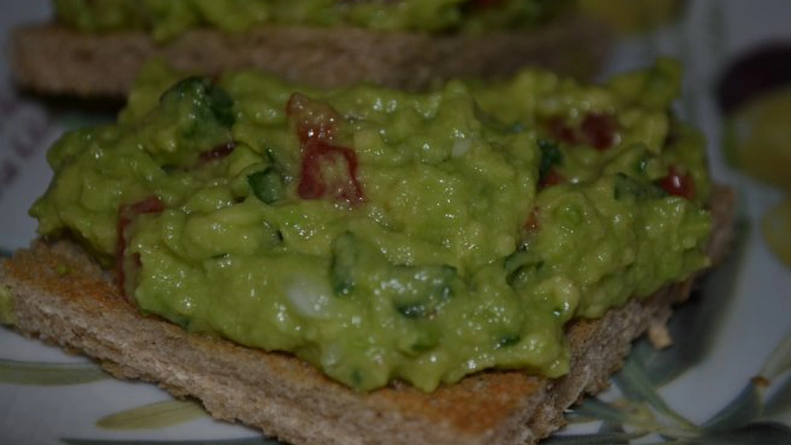 Caloriile unui avocado: de cate ori il poti manca pe saptamana?