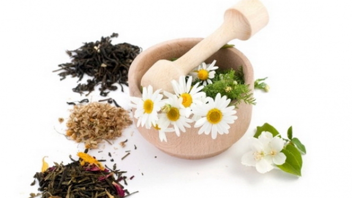 Evita sa amesteci remediile naturiste cu medicamente! Iata cateva interactiuni care va pot face rau