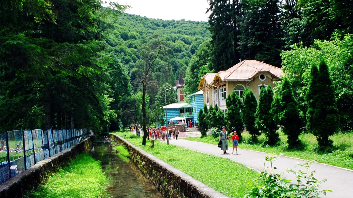 Statiunea care nu si-a pierdut farmecul in timp. Este numita 