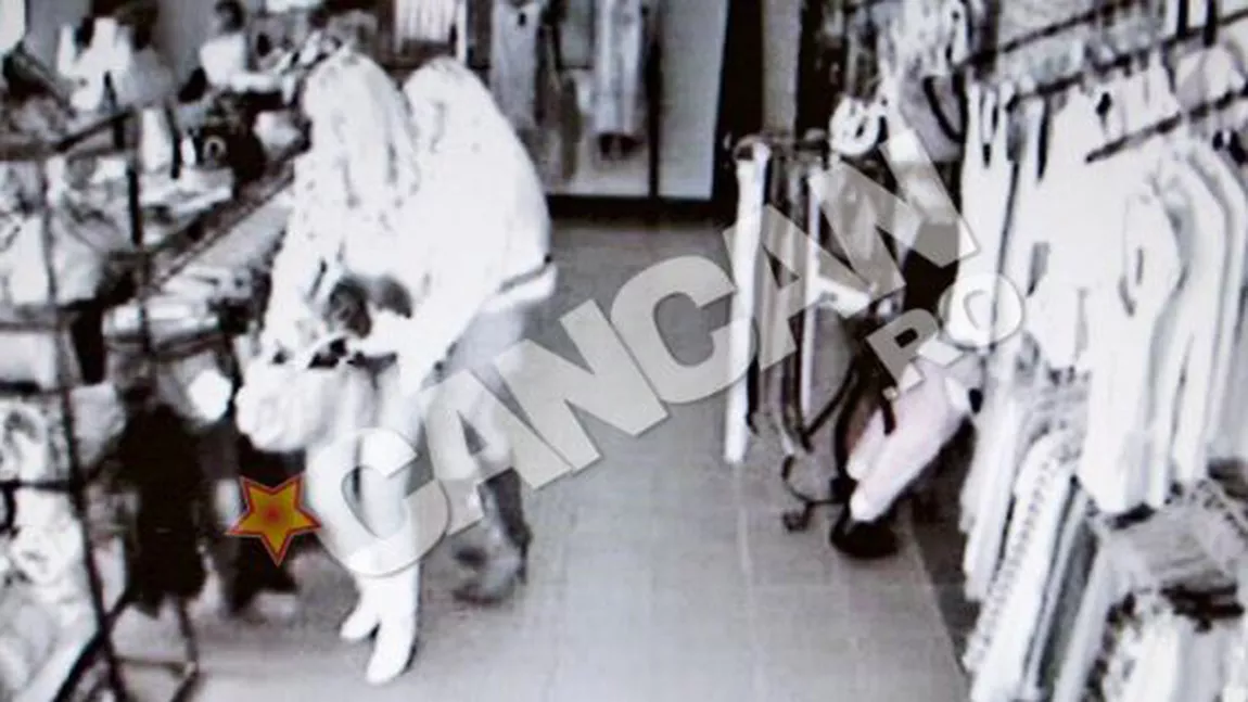 Bianca Dragusanu, filmata in magazin, in timp ce fura blugi
