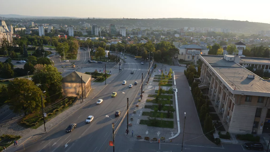 INTALNIREA a avut loc la Iasi, intr-un BIROU celebru! DOAR un grup restrans de persoane a avut ACCES la discutiile ce vizeaza intreg orasul - FOTO 