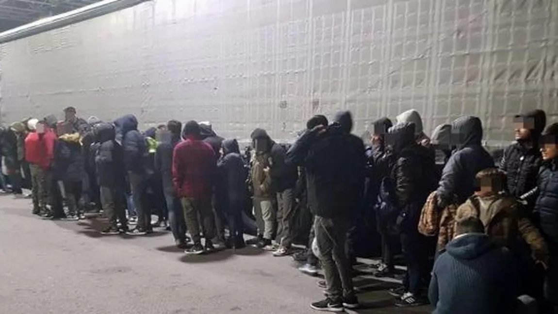 Zeci de migranți prinși la vama Nădlac